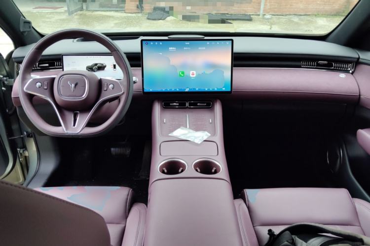 Used VOYAH FREE 2025 Model FREE+ Four-Wheel-Drive Qiankun Edition Center Console