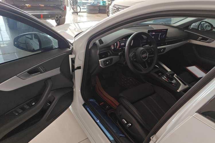 Used Audi A4L 2024 40 TFSI Fashion Dynamic Model