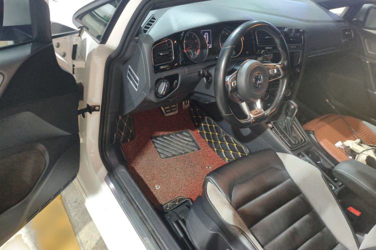 Used Volkswagen Golf 2016 1.4TSI Automatic R-Line