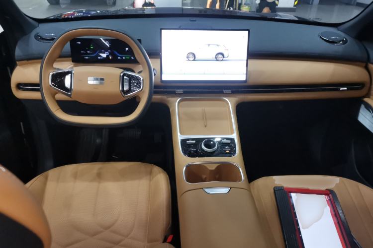 Used Geely Galaxy Xingjian 7 EM-i 2025 120km Exploration+ Version
