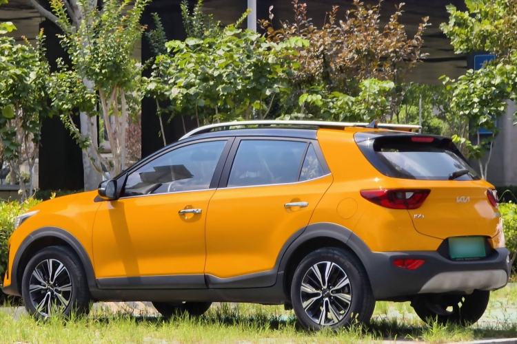 Used Kia kx1 Stonic 2021 1.4L CVT Sunroof Model