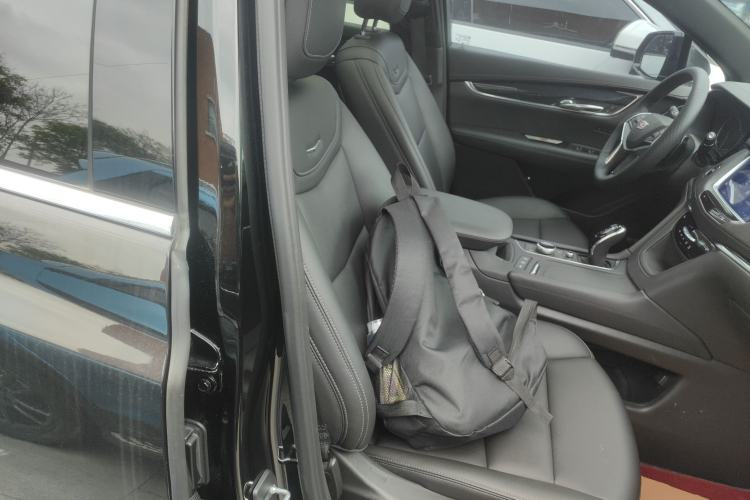 Used Cadillac XT5 2022 2.0T Two-Wheel Drive Luxury Version Right Front Seat