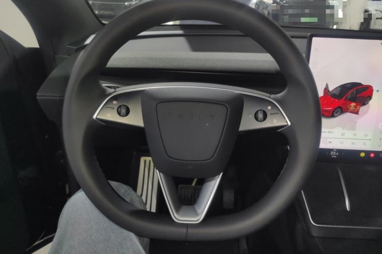 Used Tesla Model Y L 2025 Model Long-Range All-Wheel-Drive Version