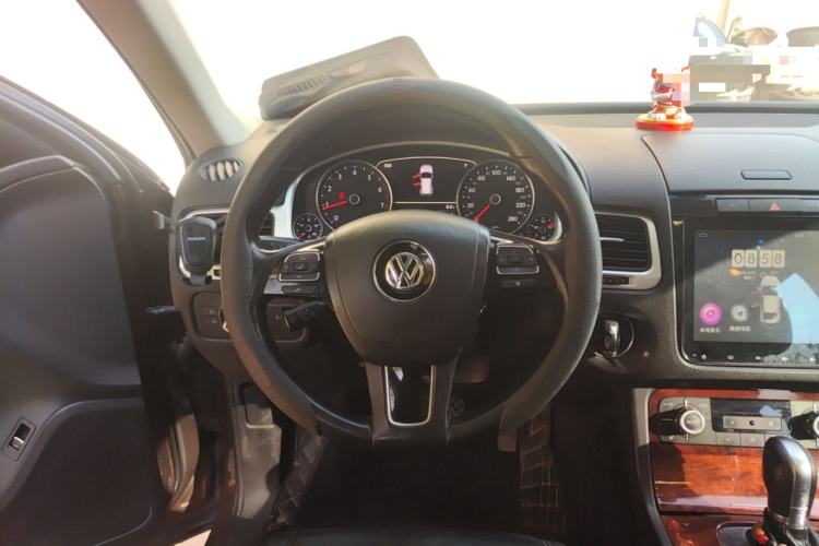 Used Volkswagen Touareg 2011 3.0 TSI Standard Version