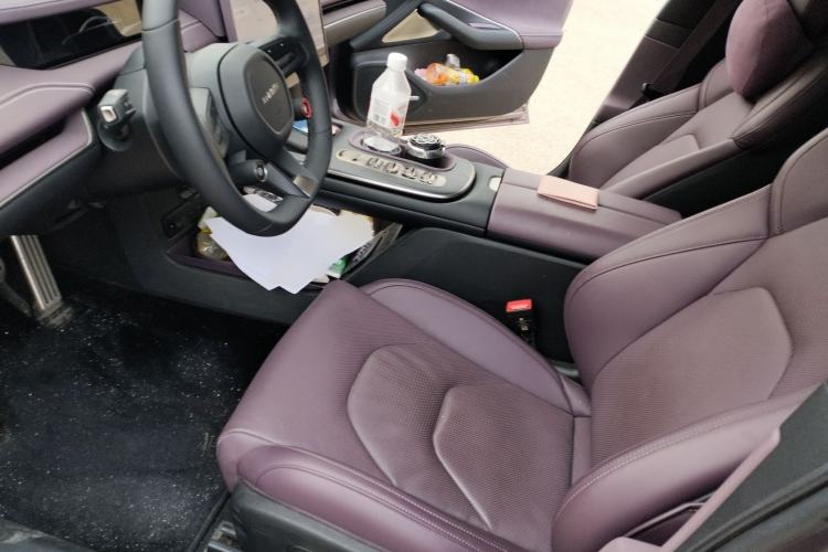 Used Xiaomi Auto SU7 2024 Four-Wheel Drive Ultra-Long Range Advanced Intelligent Driving Max Edition
