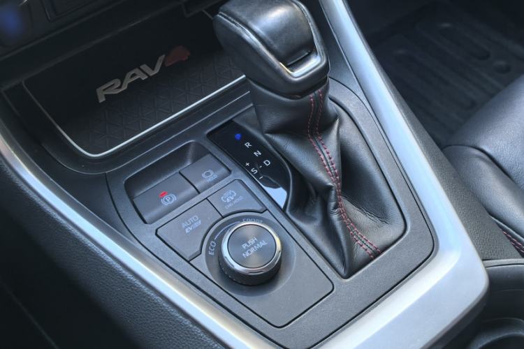 Used Toyota RAV4 Rongfang Plug-in Hybrid 2021 2.5L Two-Wheel Drive Elite Pro