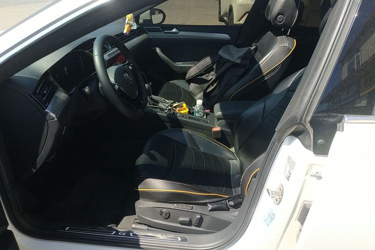 Used Volkswagen FAW-Volkswagen CC 2020 330TSI Glamour Edition China VI Standard Left Front Seat