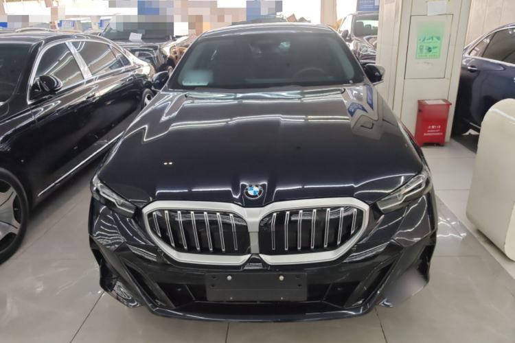 Used BMW 5 Series 2025 530Li Luxury Edition M Sport Package Front