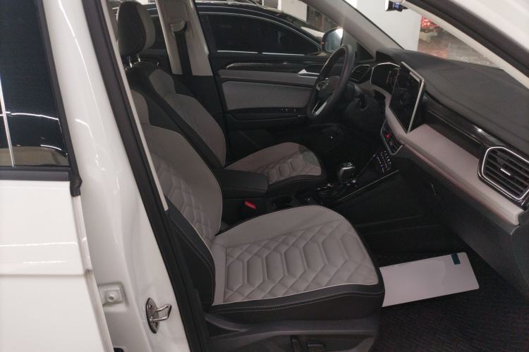 Used Volkswagen Tayron 2023 300TSI Two-Wheel-Drive Luxury Plus Advanced Edition Right Front Seat