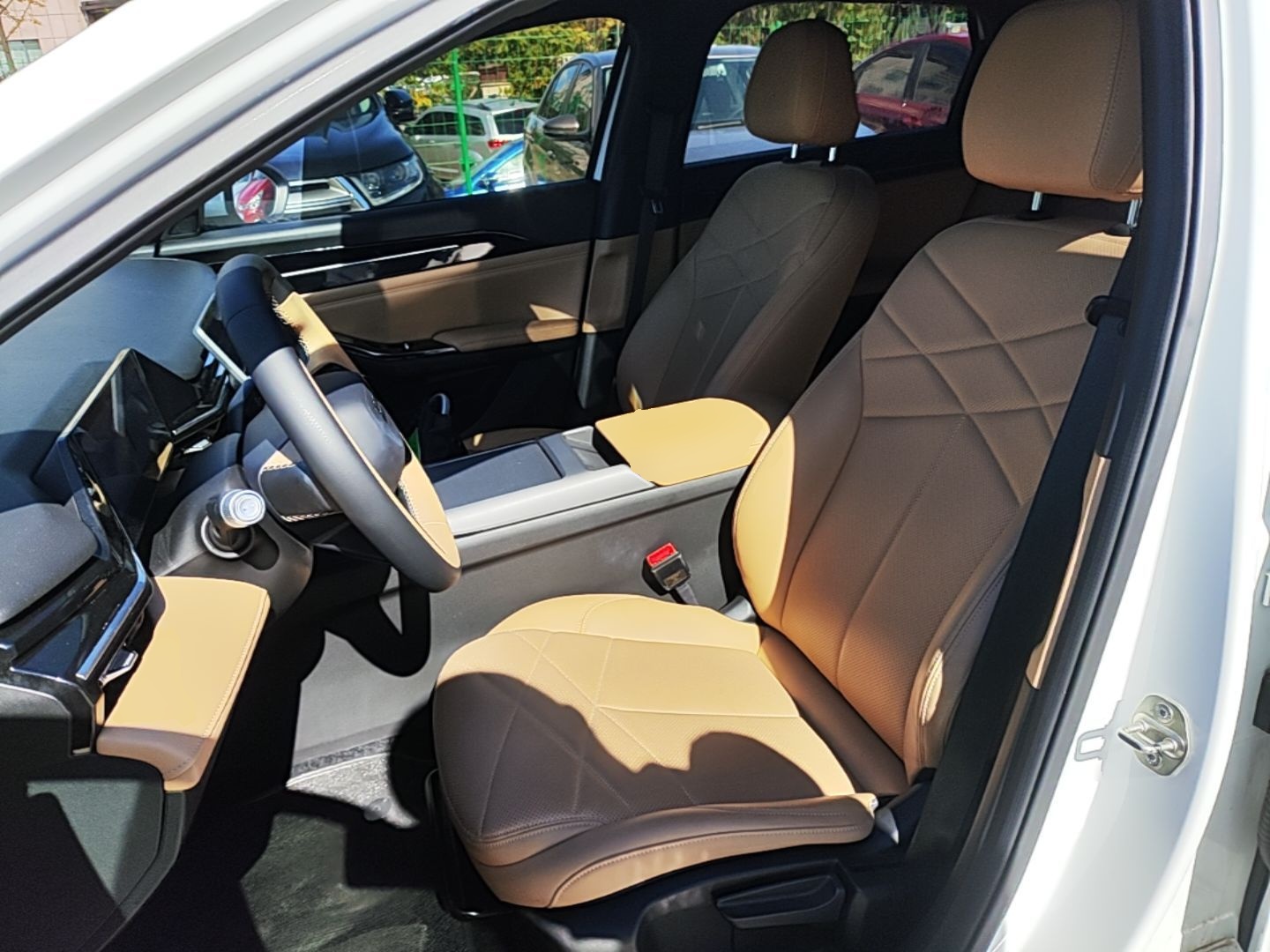 Geely Galaxy L6 2023 60km PLUS — снимка 17