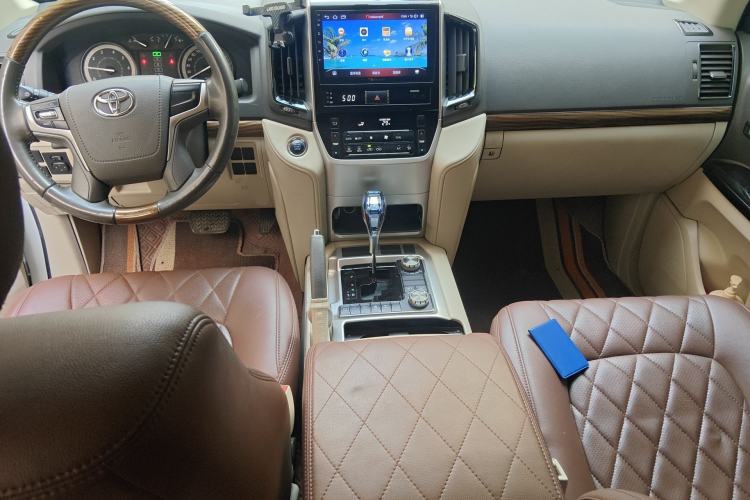 Used Toyota Land Cruiser 
