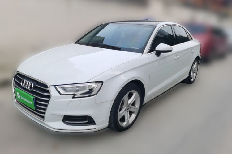 Audi A3 2020 Restyled Limousine 35 TFSI Ambition Version China VI usado