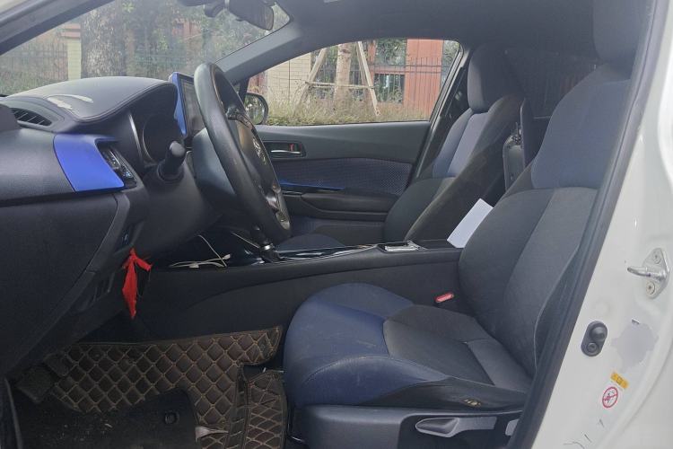 Used Toyota C-HR 2018 2.0L Leading Edition China V-standard
