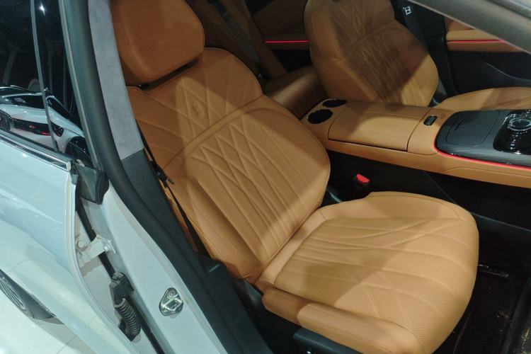 Used Geely Galaxy 8 2025 130km EM-i Flagship Edition Right Front Seat