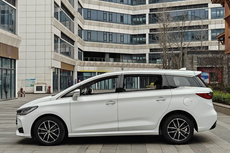 Used BYD Song MAX 2017 1.5T Automatic Smart Connect Elite 7-Seater