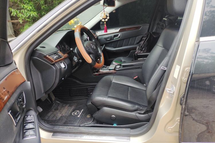 Used Mercedes-Benz E-Class 2010 E 260 L CGI Elegant Model
