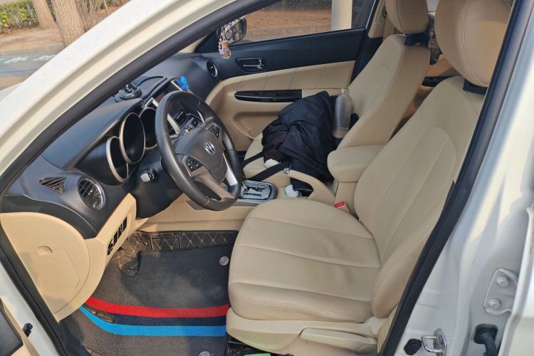 Used CHANGAN Eado 2015 1.6L Automatic Luxury Model Left Front Seat