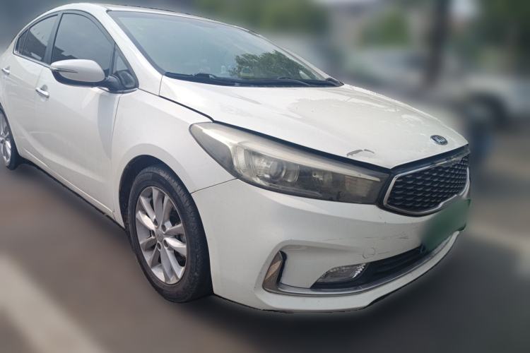 Used Kia K3 2016 1.6L Automatic GLS Front Right 45 Deg