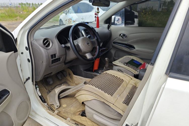 Used Nissan Sunny 2011 1.5XL Manual Deluxe Edition Driver Seat