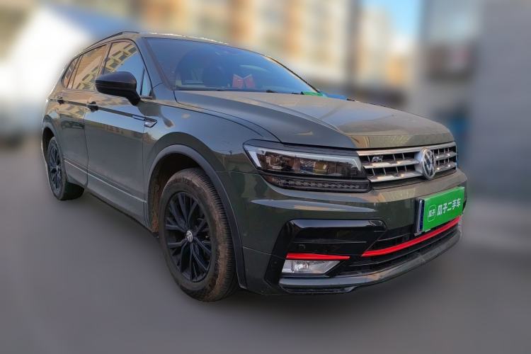 Used Volkswagen Tiguan L 2018 330TSI Automatic Two-Wheel Drive Luxury Edition Front Right 45 Deg