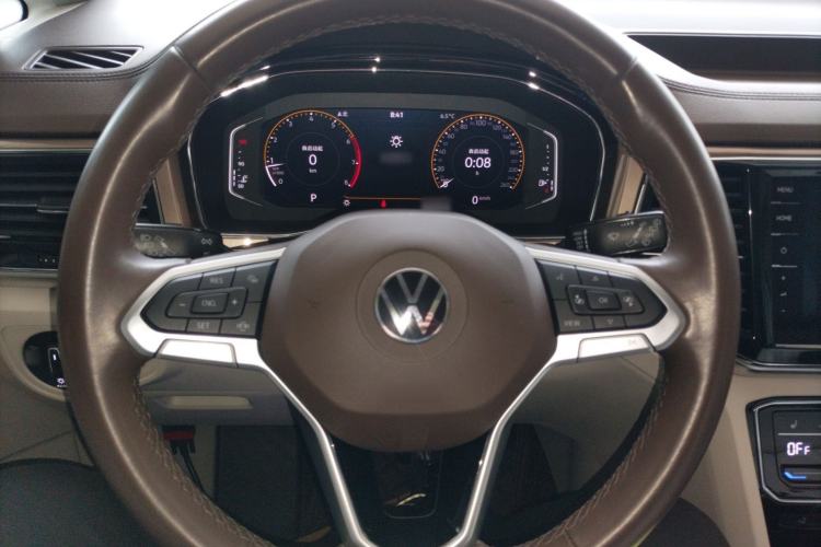 Used Volkswagen Viloran 2020 330TSI Luxury Edition Steering Wheel