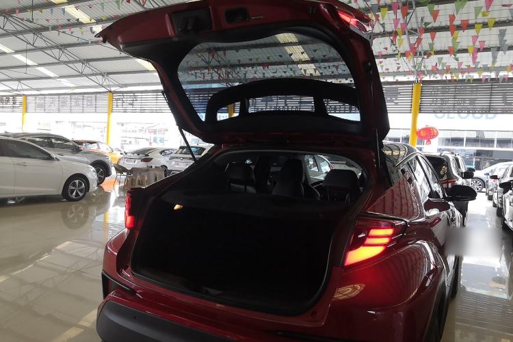 Used Toyota C-HR 2021 2.0L Luxury Edition Trunk