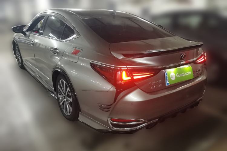 Used Lexus ES 2022 300h Excellence Edition