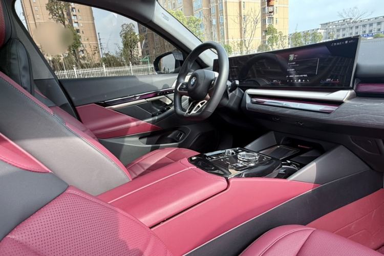 Used BMW 5 Series 2025 530Li Luxury Edition M Sport Package
