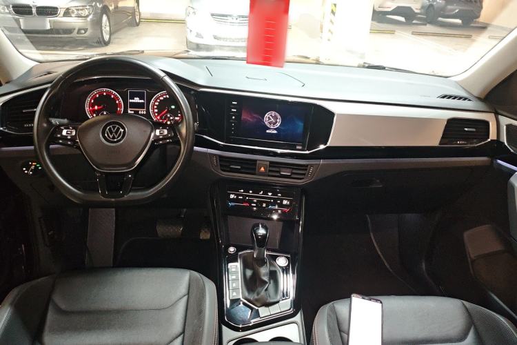 Used Volkswagen Tayron 2020 330TSI Two-Wheel Drive Luxury Smart Connectivity Version Center Console