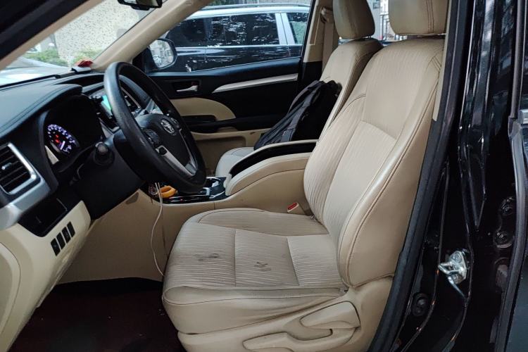 Used Toyota Highlander 2018 2.0T Two-Wheel Drive Elite Version 5 Seats China VI Standard
