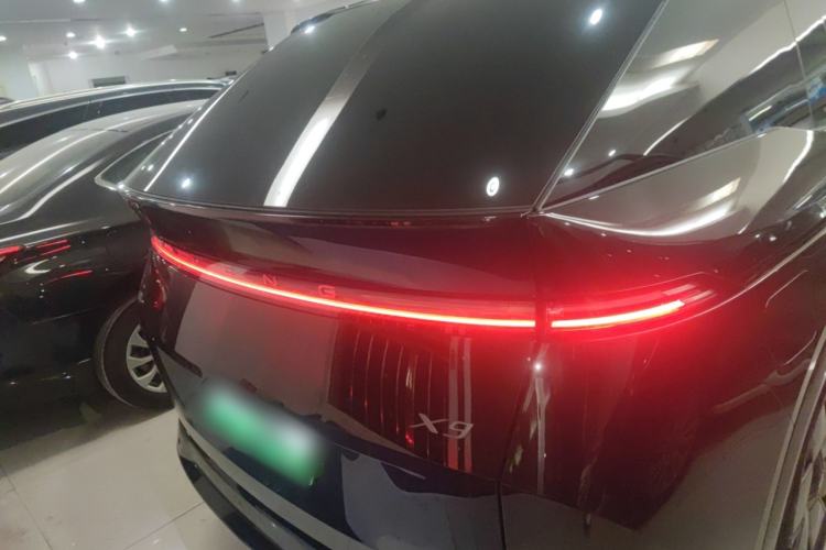 Used XPeng X9 2024 702 Ultra-Long Range Max
