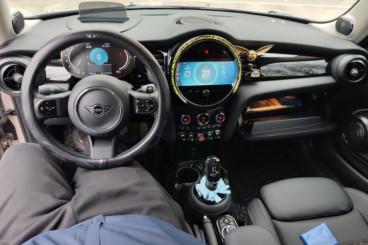 Used MINI 2023 1.5T COOPER Artist
