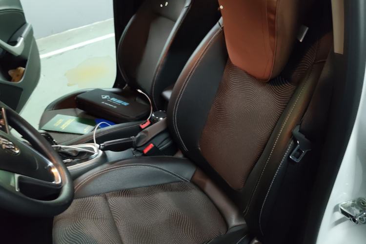 Used Buick GT 2014 XT 1.6L Automatic Comfort Edition Left Front Seat