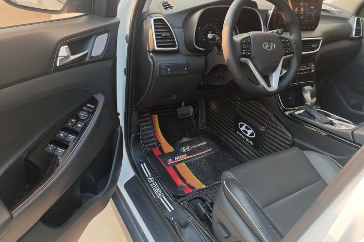 Used Hyundai Tucson 2020 280TGDi Two-Wheel-Drive GLS Fashion Edition China VI Standard
