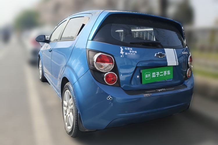 Used Chevrolet Aveo Sonic 2011 Hatchback 1.6L MT SX
