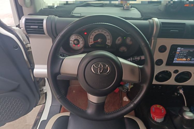 Used Toyota FJ Cruiser 2013 4.0L
