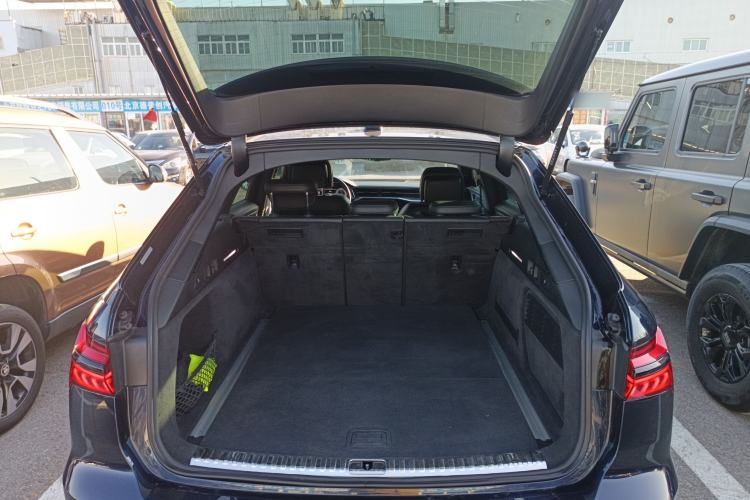 Used Audi A6 2022 allroad quattro Explorer 55 TFSI Prestige Off-Road Model
