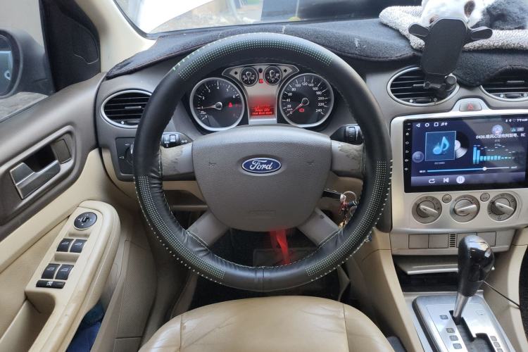 Used Ford Focus 2012 Sedan Classic 1.8L Automatic Fashion Edition
