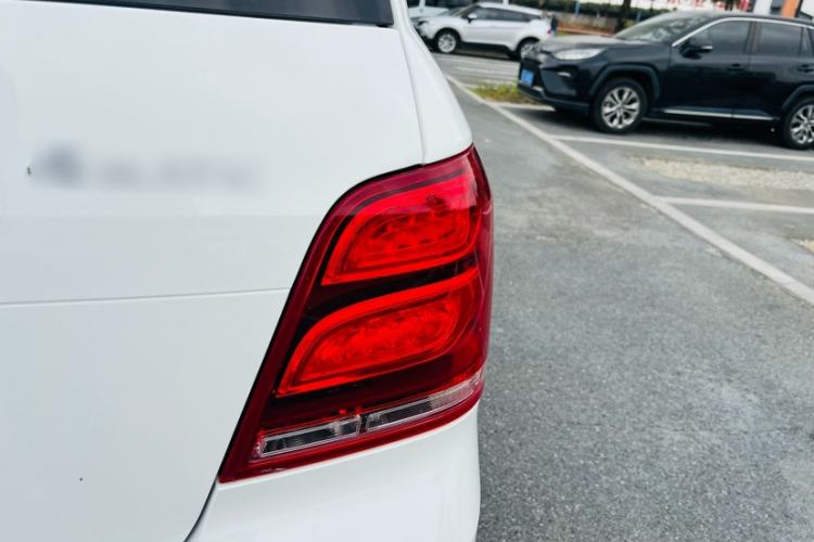 Used Mercedes-Benz GLK-Class 2015 GLK 300 4MATIC Fashion Edition Ultimate Version Exterior 3