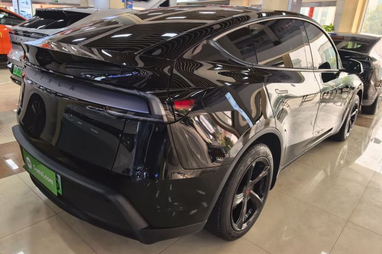 Used Tesla Model Y 2025 Rear-Wheel-Drive Version
