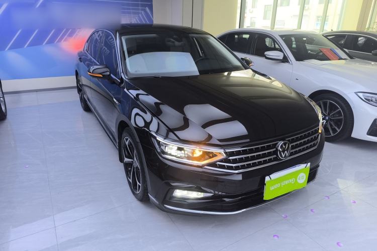 Used Volkswagen Magotan 2023 2 Million Units Commemorative Edition 330TSI DSG Luxury Version