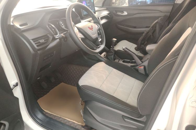 Used Wuling Hongguang S3 2019 1.5T Manual Standard Version China VI Left Front Seat