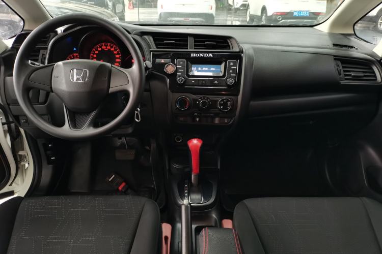 Used Honda Fit 2018 1.5L CVT Comfort Version Center Console
