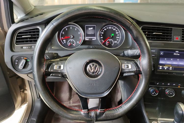 Used Volkswagen Golf 2017 230TSI Automatic Luxury Million-Vehicle Commemorative Edition