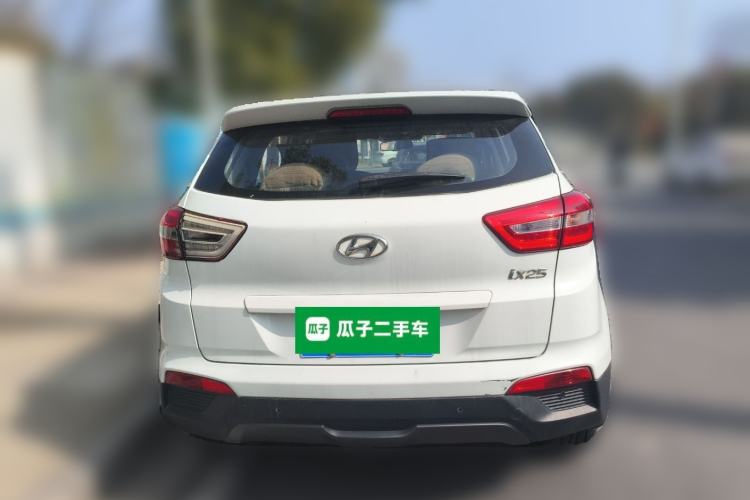 Used Hyundai ix25 2015 1.6L Automatic Two-Wheel-Drive Deluxe DLX Model