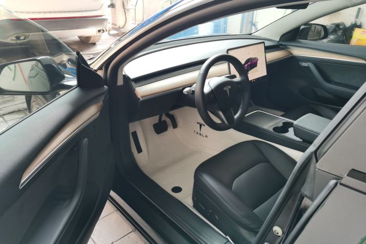 Used Tesla Model 3 2022 Rear-Wheel-Drive Version
