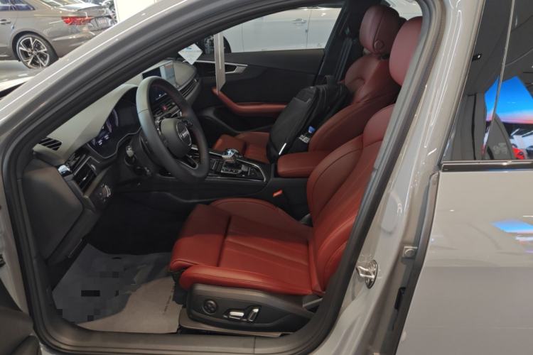 Used Audi A4L 2025 2 Million Units Enjoyment Version 40 TFSI Luxury Dynamic Edition Left Front Seat