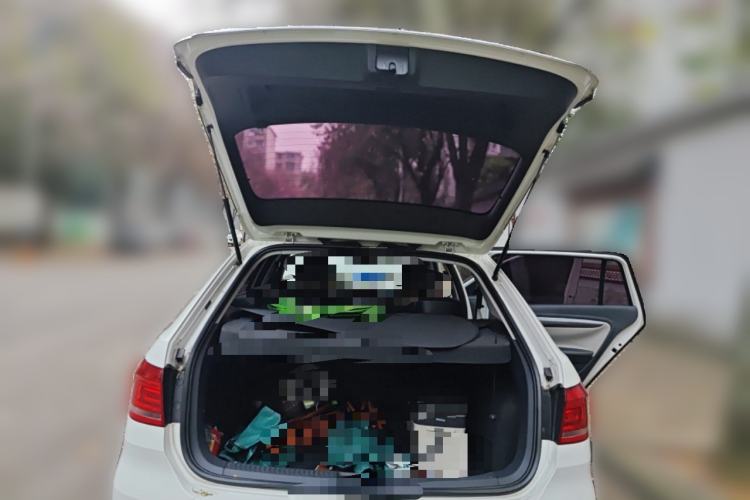 Used Volkswagen Cross Lavida 2014 1.6L Automatic Trunk