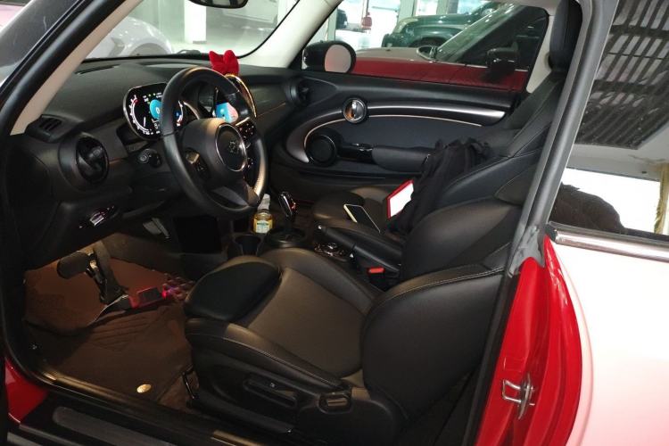 Used MINI MINI 2022 1.5T COOPER Classic Edition