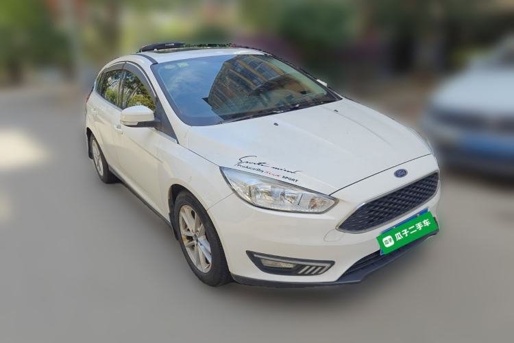 Used Ford Focus 2017 Hatchback EcoBoost 180 Automatic Elite Model Front Right 45 Deg